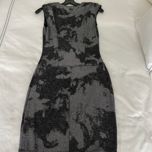 ABS Allen Schwartz Black/Silver Shoulder Cap Bodycon Mini Dress Size Medium - Picture 3 of 4